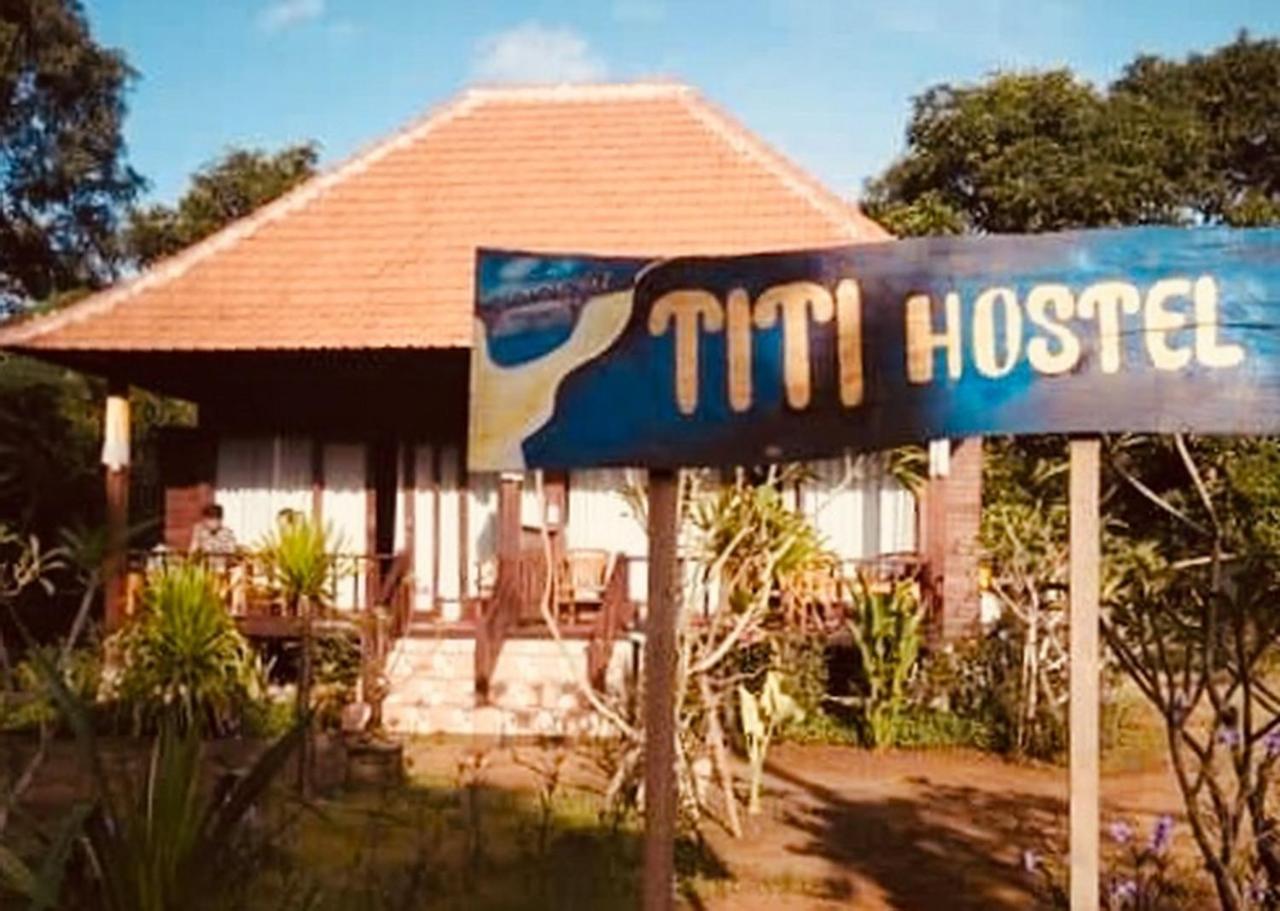 Titi Hostel Lembongan Exteriör bild