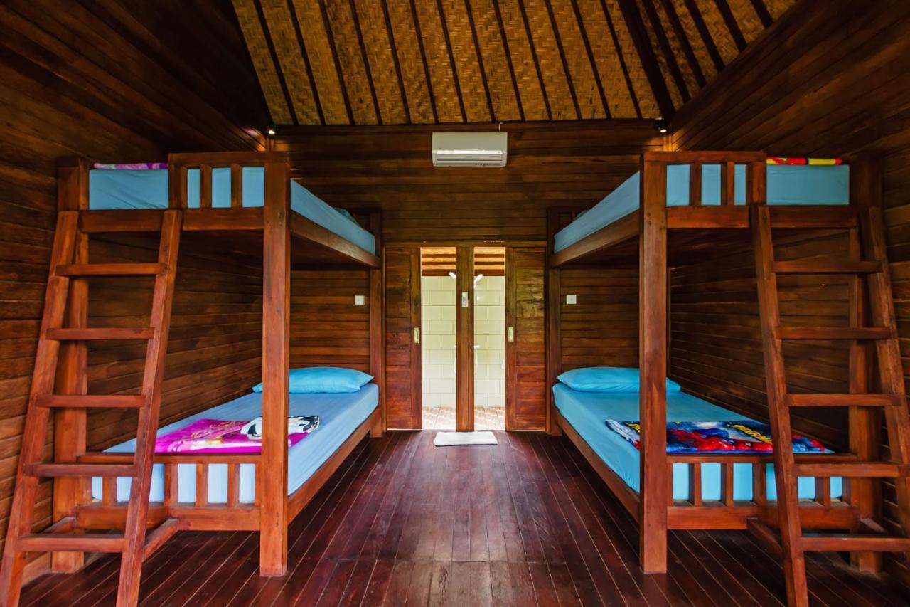 Titi Hostel Lembongan Exteriör bild
