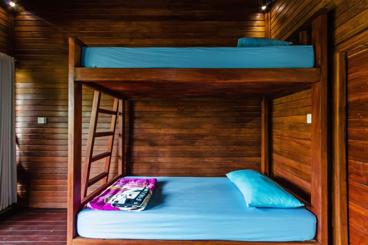 Titi Hostel Lembongan Exteriör bild