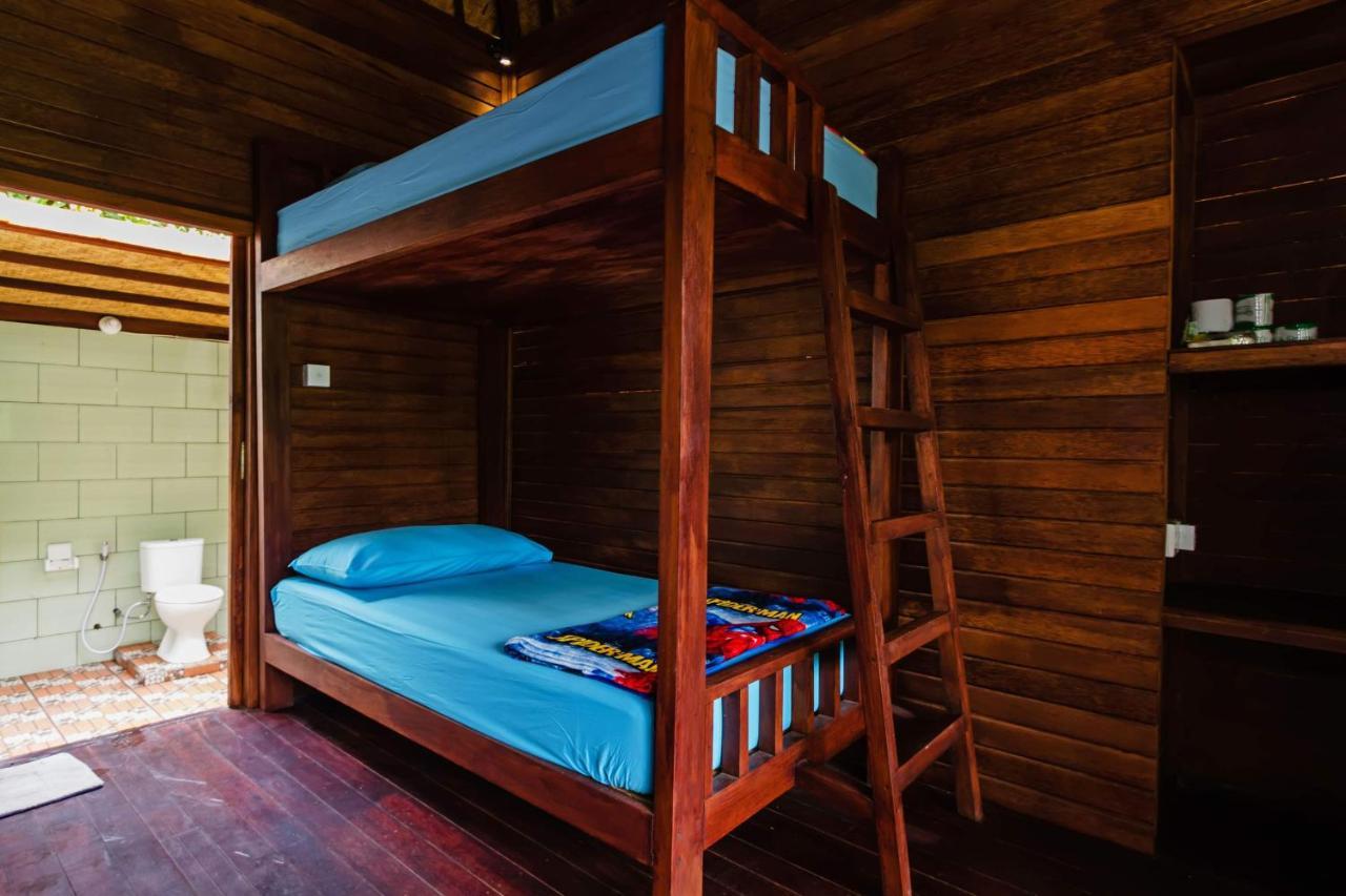 Titi Hostel Lembongan Exteriör bild