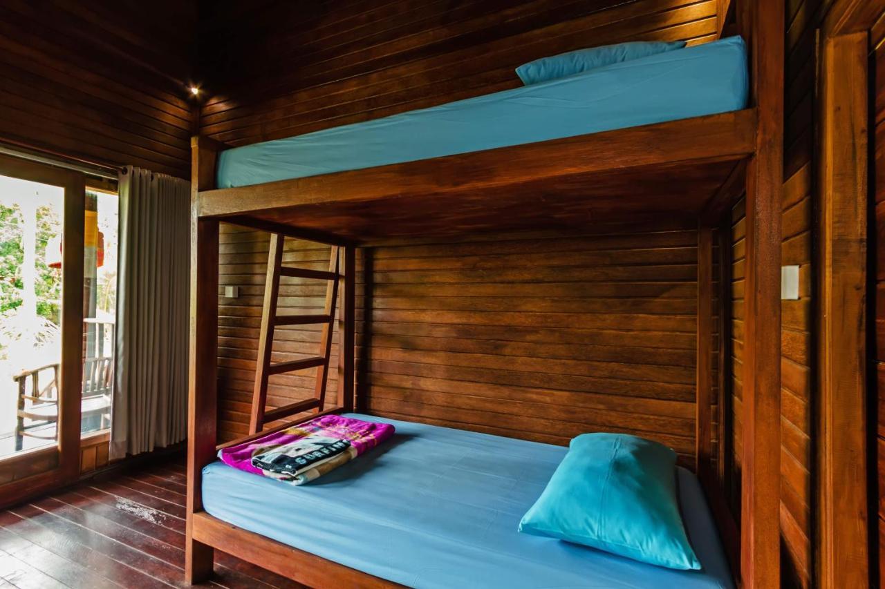 Titi Hostel Lembongan Exteriör bild